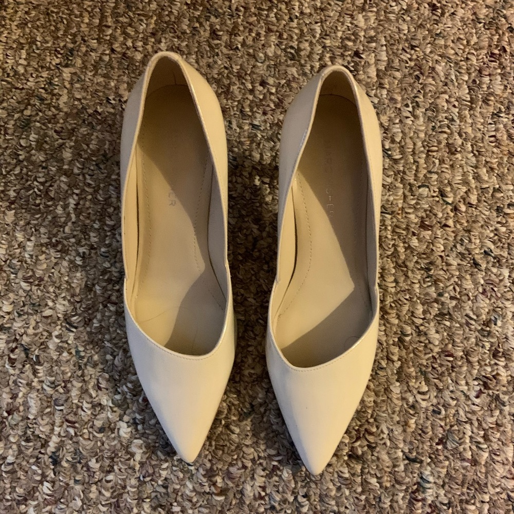 Marc Fisher White Pumps